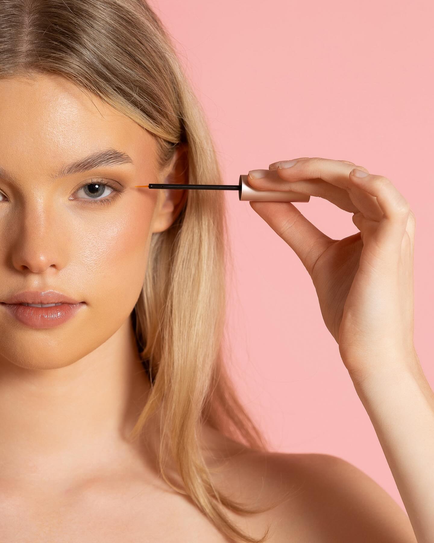 EYELASH SERUM
